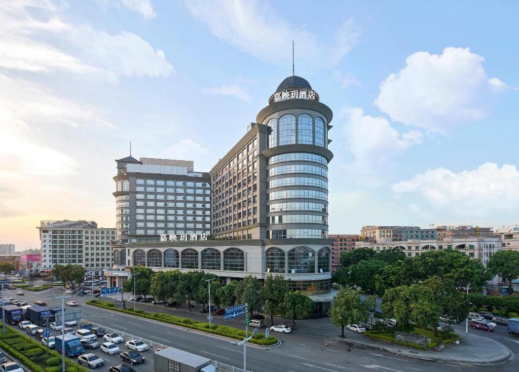 Maison New Century Hotel Dongguan Dongguan  Eksteriør billede
